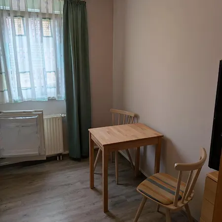 Ferienwohnung-monteurswohnung 2 *